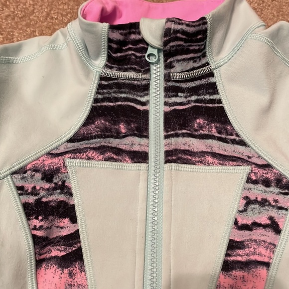 Ivivva jacket - sz 10 - Picture 2 of 7